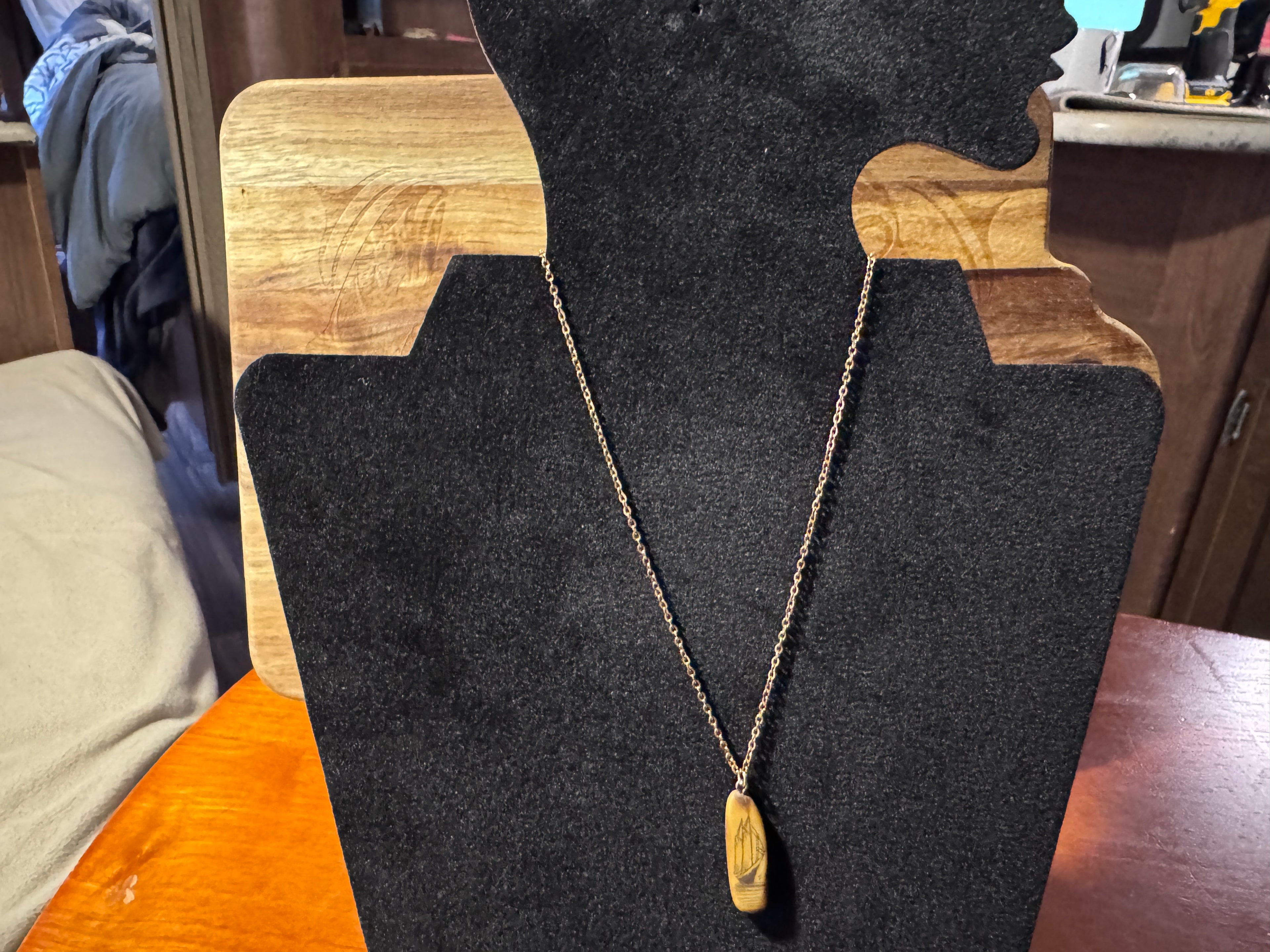 Natural Vintage Sailboat Engraved Pendant Necklace/Gift for her