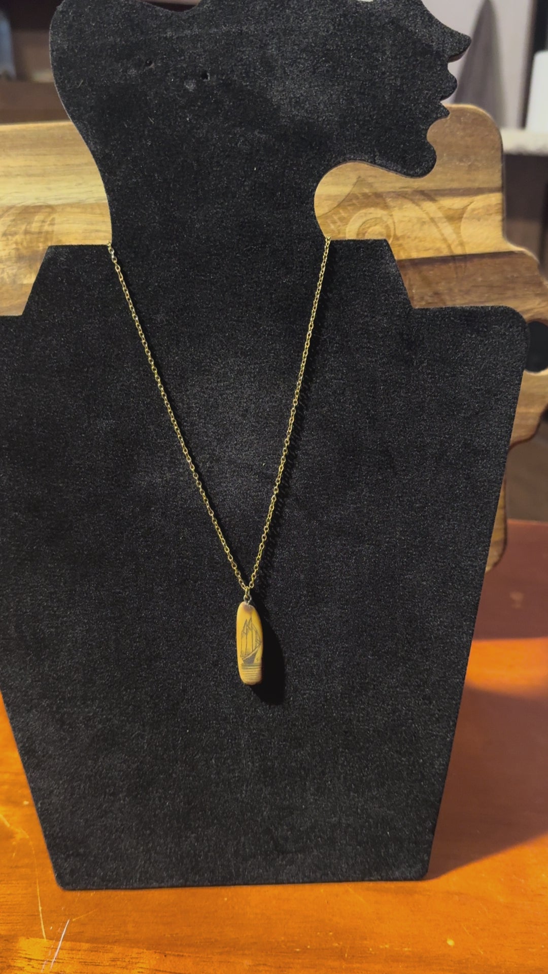 Natural Vintage Sailboat Engraved Pendant Necklace/Gift for her